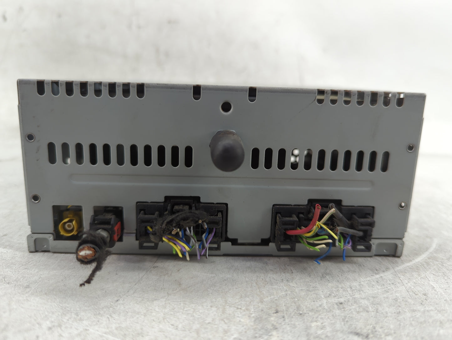 2015-2016 Ford Mustang Radio AM FM Cd Player Receiver Replacement P/N:PU-3605S-B FR3T-19C107-UE Fits Fits 2015 2016 OEM Used