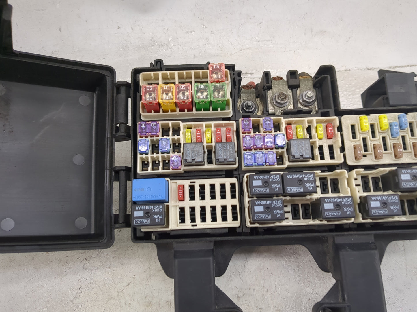 2015 Ford Mustang Fusebox Fuse Box Panel Relay Module P/N:BT2T-14B192-AA BT2T-14B192-BA Fits OEM Used Auto Parts - Oemusedau