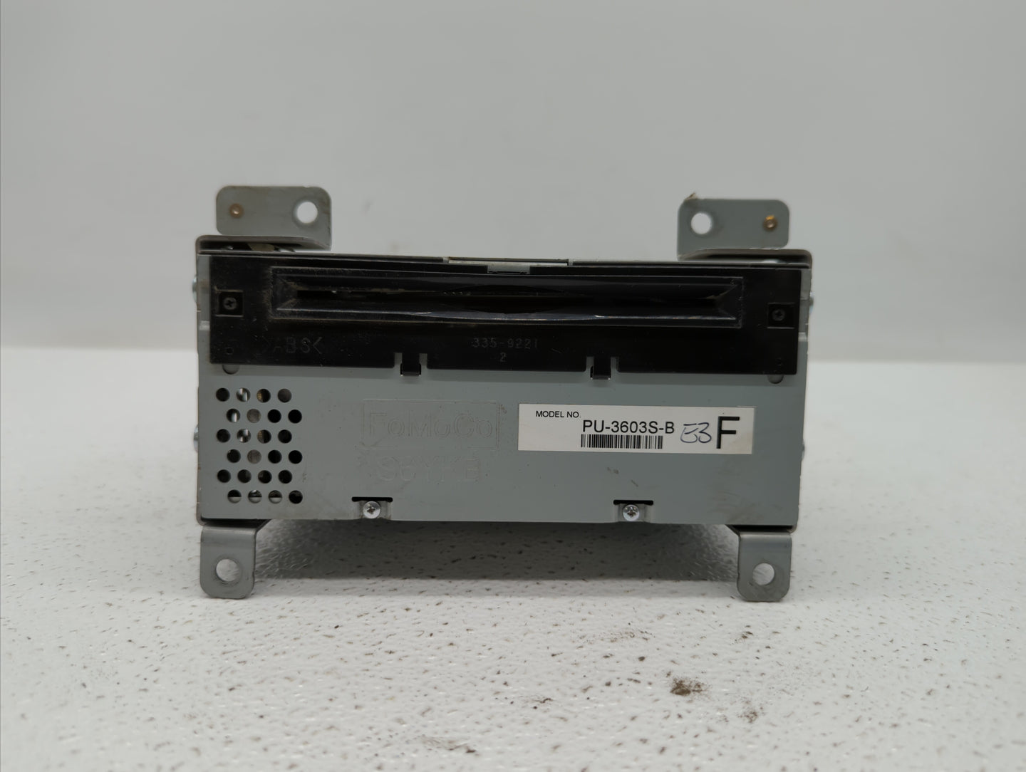 2015-2016 Ford Mustang Am Fm Cd Player Radio Receiver - Oemusedautoparts1.com