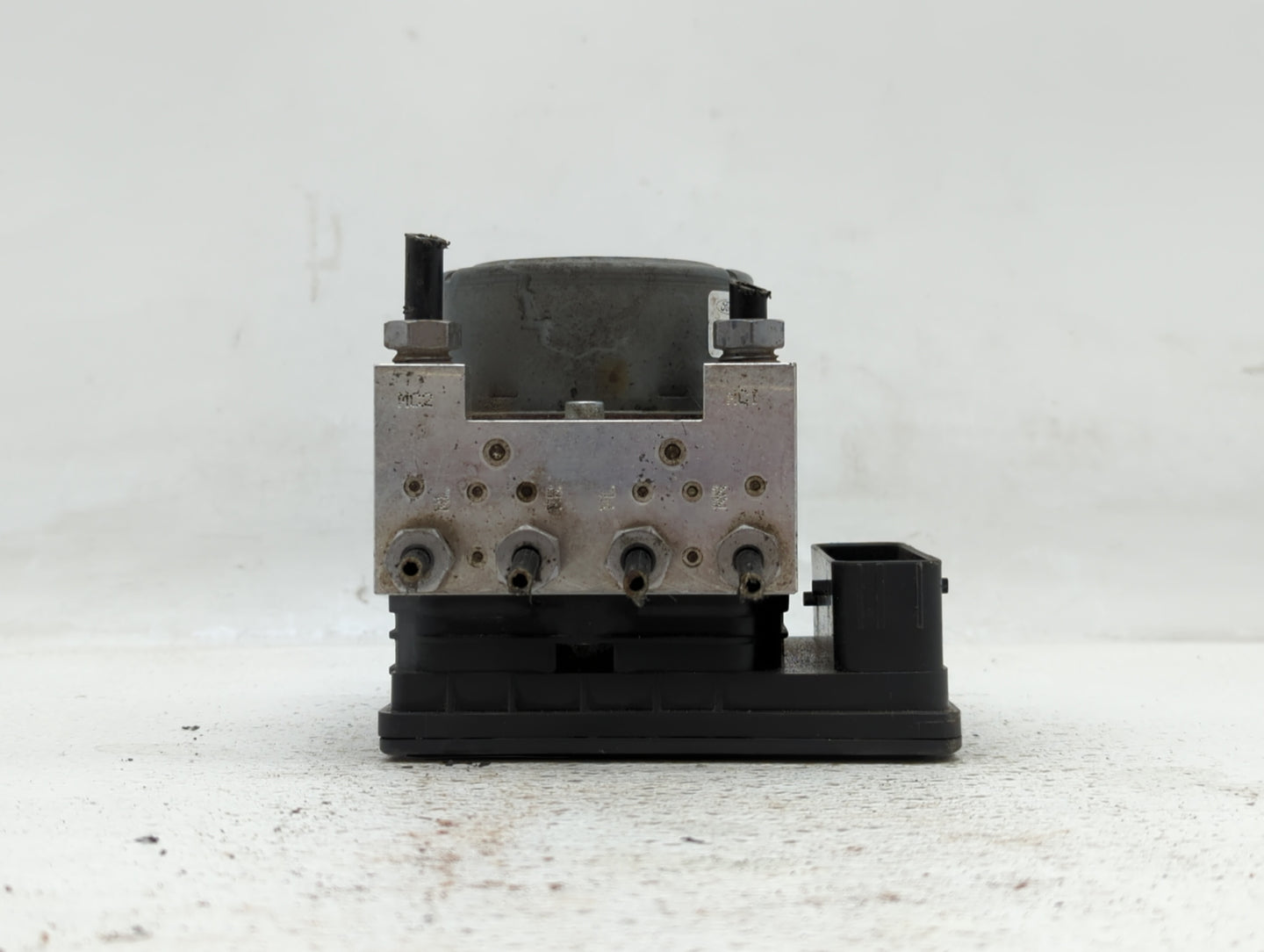 2015 Ford Mustang ABS Pump Control Module Replacement P/N:FR3C-2C405-BD FR3C-2C405-BE Fits OEM Used Auto Parts - Oemusedauto
