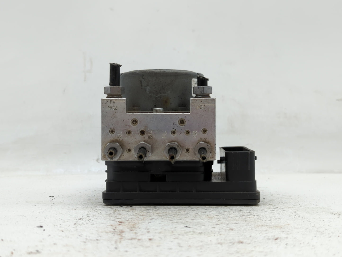 2015 Ford Mustang ABS Pump Control Module Replacement P/N:FR3C-2C405-BD FR3C-2C405-BE Fits OEM Used Auto Parts - Oemusedauto