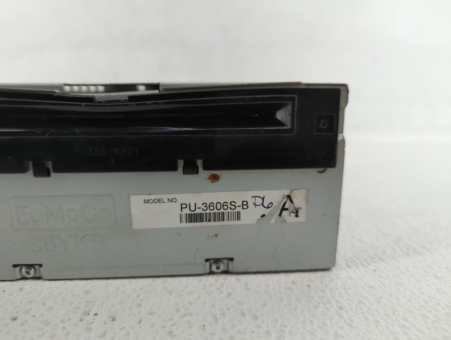 2015-2016 Ford Mustang Radio AM FM Cd Player Receiver Replacement P/N:FR3T19C107JJ Fits Fits 2015 2016 OEM Used Auto Parts -