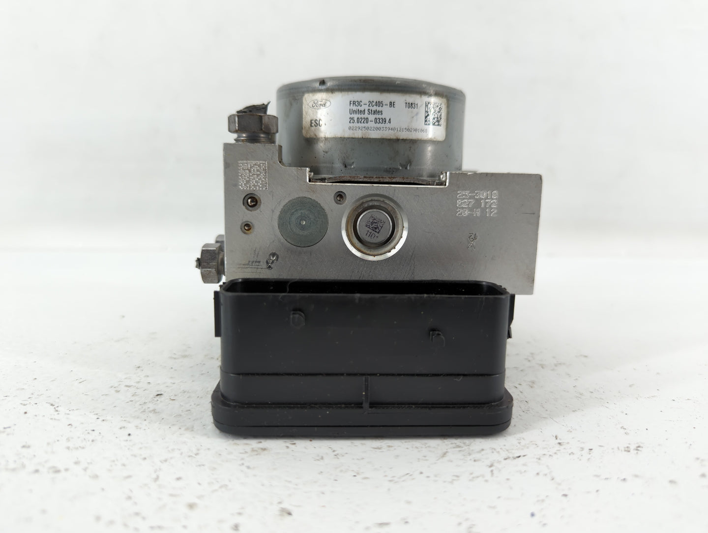 2015 Ford Mustang ABS Pump Control Module Replacement P/N:FR3C-2C405-BE Fits OEM Used Auto Parts - Oemusedautoparts1.com