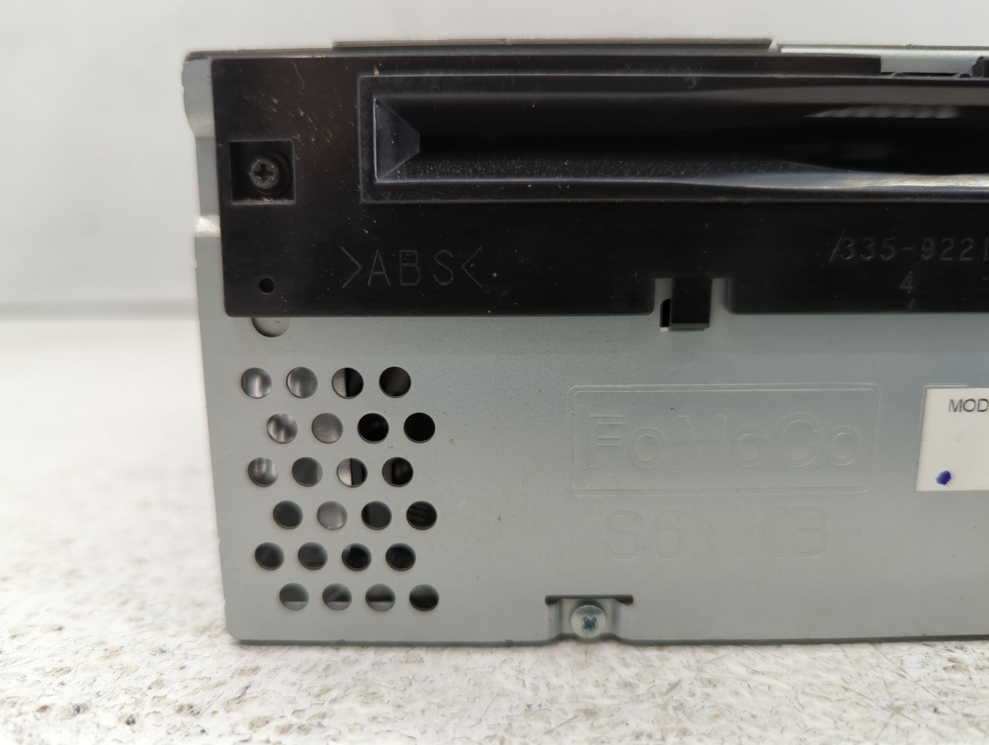 2015-2016 Ford Mustang Radio AM FM Cd Player Receiver Replacement P/N:FR3T-19C107-SE Fits Fits 2015 2016 OEM Used Auto Parts