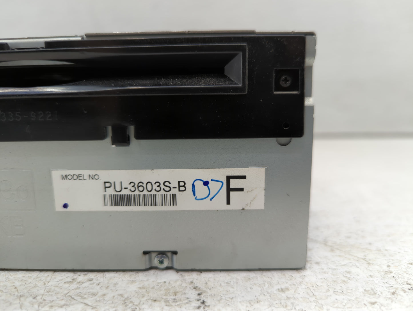 2015-2016 Ford Mustang Radio AM FM Cd Player Receiver Replacement P/N:FR3T-19C107-SE Fits Fits 2015 2016 OEM Used Auto Parts