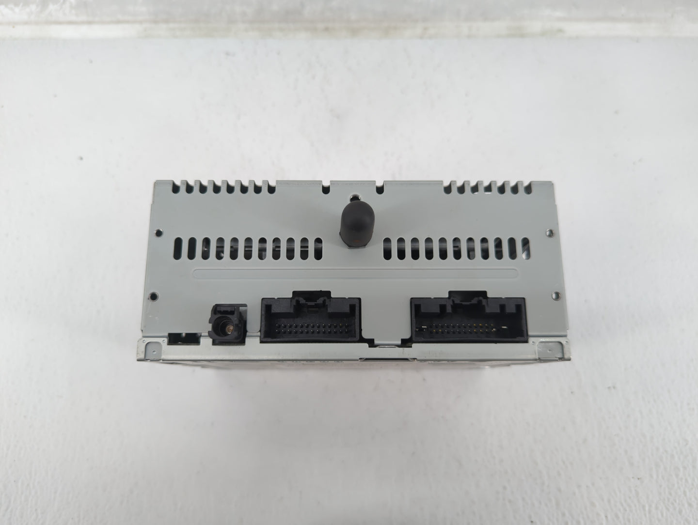 2015-2016 Ford Mustang Radio AM FM Cd Player Receiver Replacement P/N:FR3T-19C107-SE Fits Fits 2015 2016 OEM Used Auto Parts
