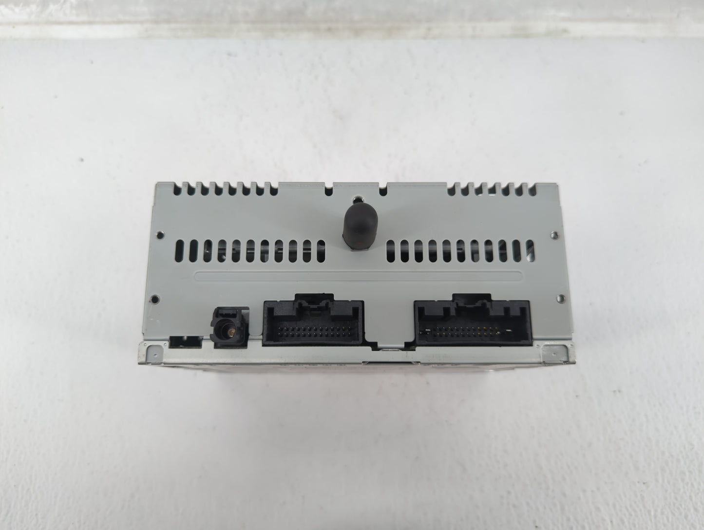 2015-2016 Ford Mustang Radio AM FM Cd Player Receiver Replacement P/N:FR3T-19C107-SE Fits Fits 2015 2016 OEM Used Auto Parts