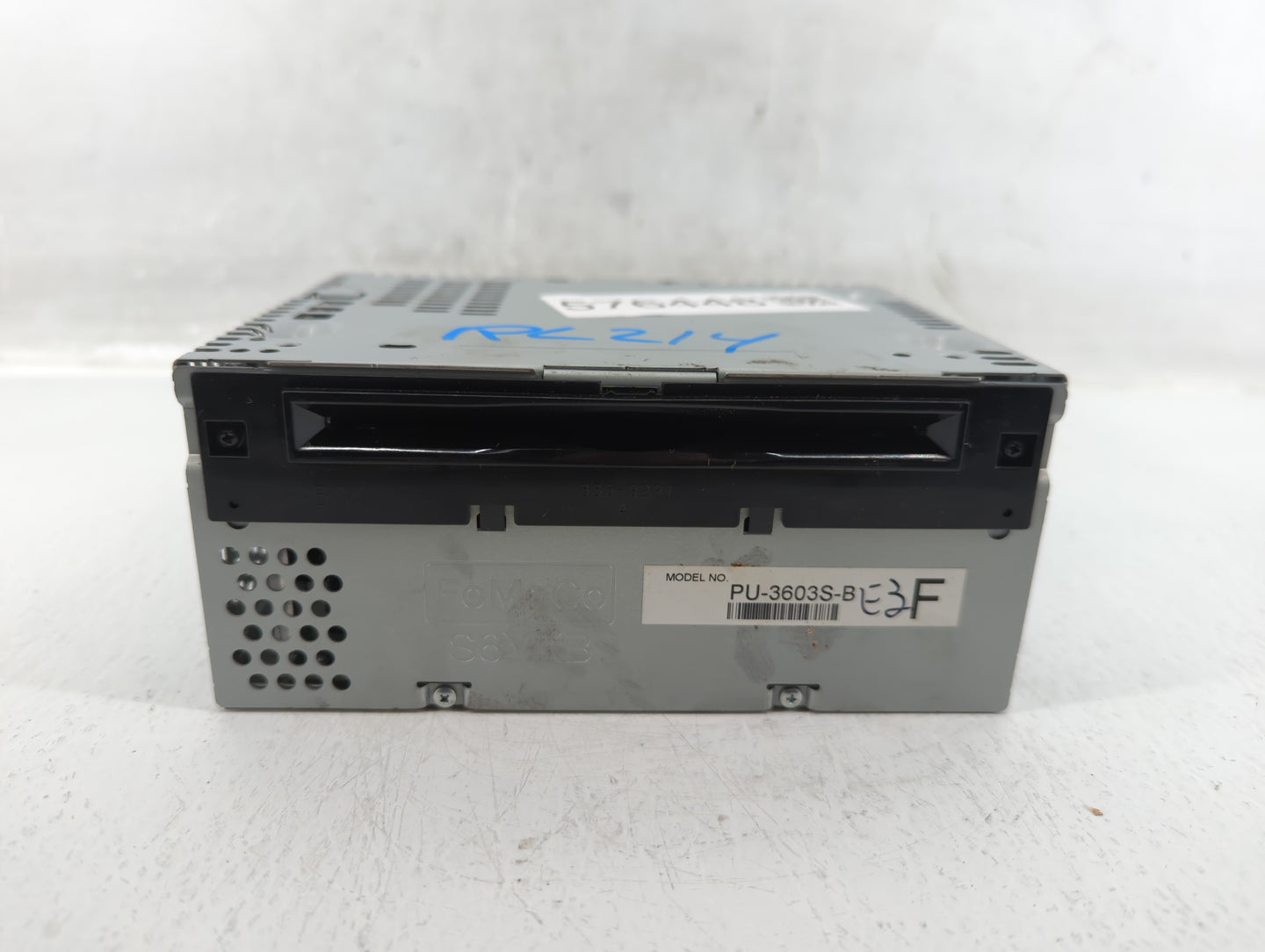 2015-2016 Ford Mustang Radio AM FM Cd Player Receiver Replacement P/N:FR3T-19C107-SE Fits Fits 2015 2016 OEM Used Auto Parts