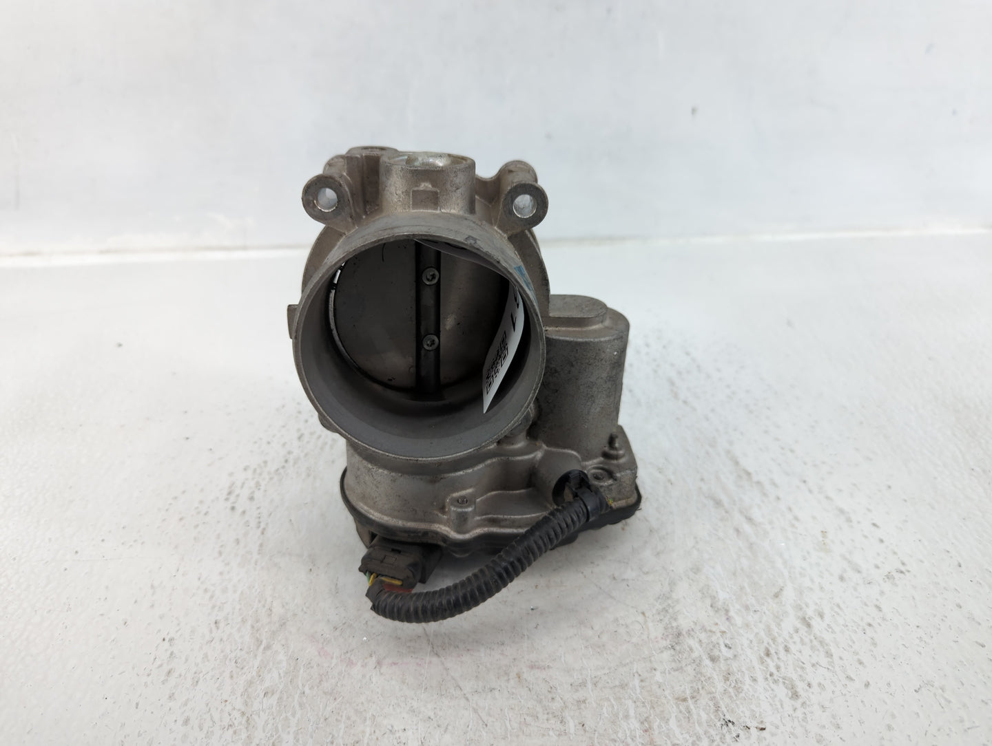 2011-2017 Ford Mustang Throttle Body P/N:AT4E-9F991-EH Fits Fits 2011 2012 2013 2014 2015 2016 2017 2018 2019 OEM Used Auto 