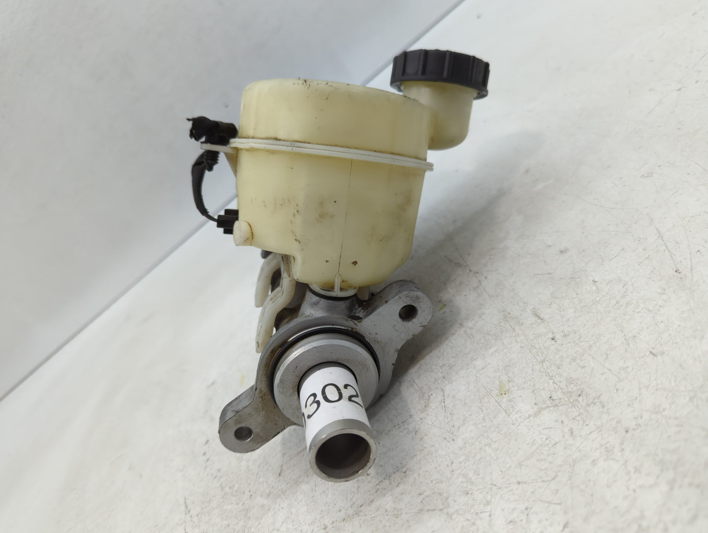 2015-2022 Ford Mustang Brake Master Cylinder - Oemusedautoparts1.com
