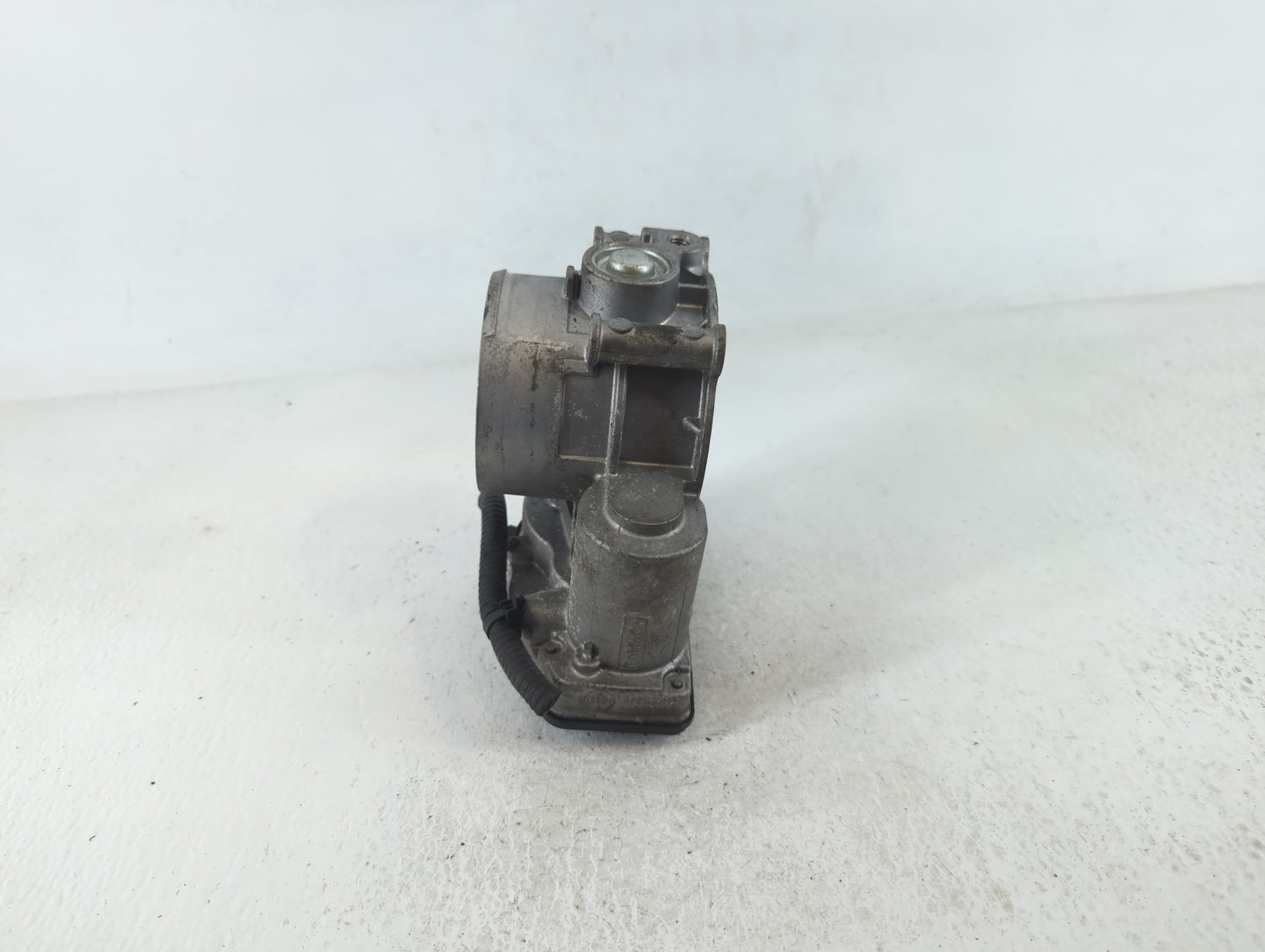 2015 Ford Mustang Throttle Body P/N:150194004209 AT4E-9F991-E Fits OEM Used Auto Parts - Oemusedautoparts1.com