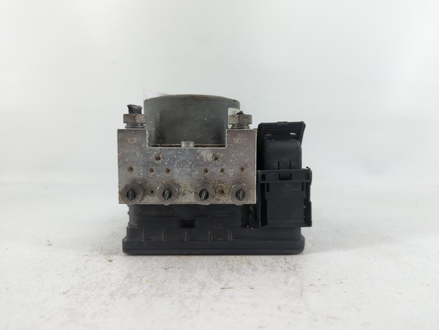 2015 Ford Mustang ABS Pump Control Module Replacement P/N:FR3C-2C405-BE Fits OEM Used Auto Parts - Oemusedautoparts1.com