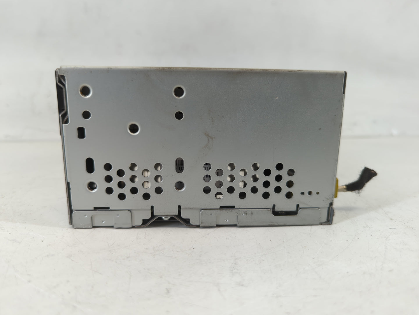 2015-2015 Ford Mustang Am Fm Cd Player Radio Receiver - Oemusedautoparts1.com