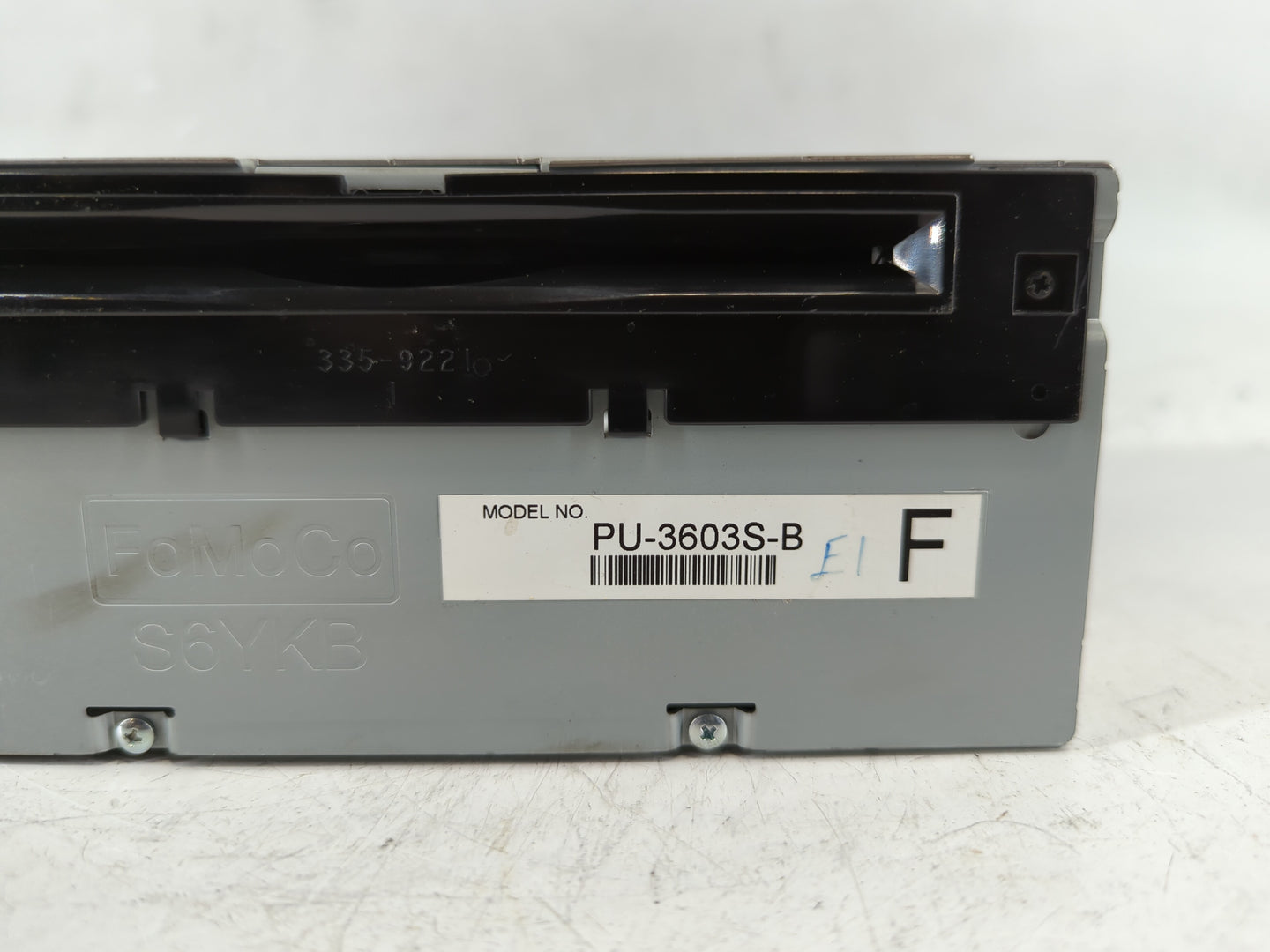 2015-2016 Ford Mustang Radio AM FM Cd Player Receiver Replacement P/N:FR3T-19C107-SE Fits Fits 2015 2016 OEM Used Auto Parts