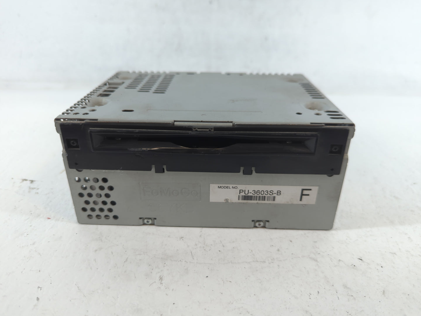 2015-2016 Ford Mustang Radio AM FM Cd Player Receiver Replacement P/N:FR3T-19C107-SE Fits Fits 2015 2016 OEM Used Auto Parts