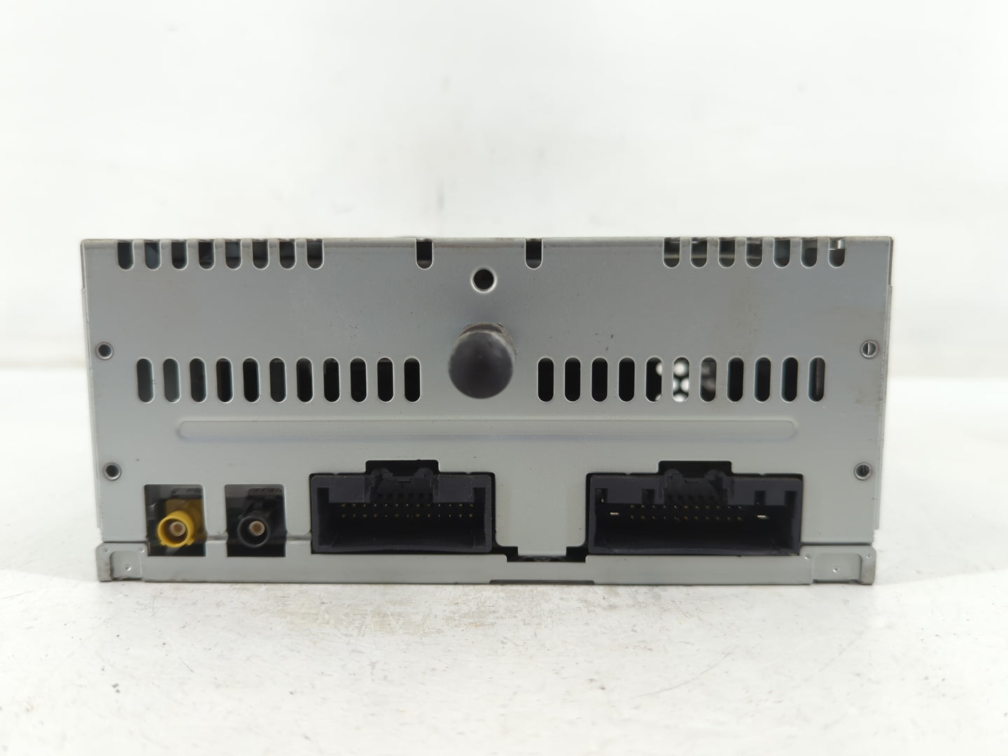 2015-2015 Ford Mustang Am Fm Cd Player Radio Receiver - Oemusedautoparts1.com