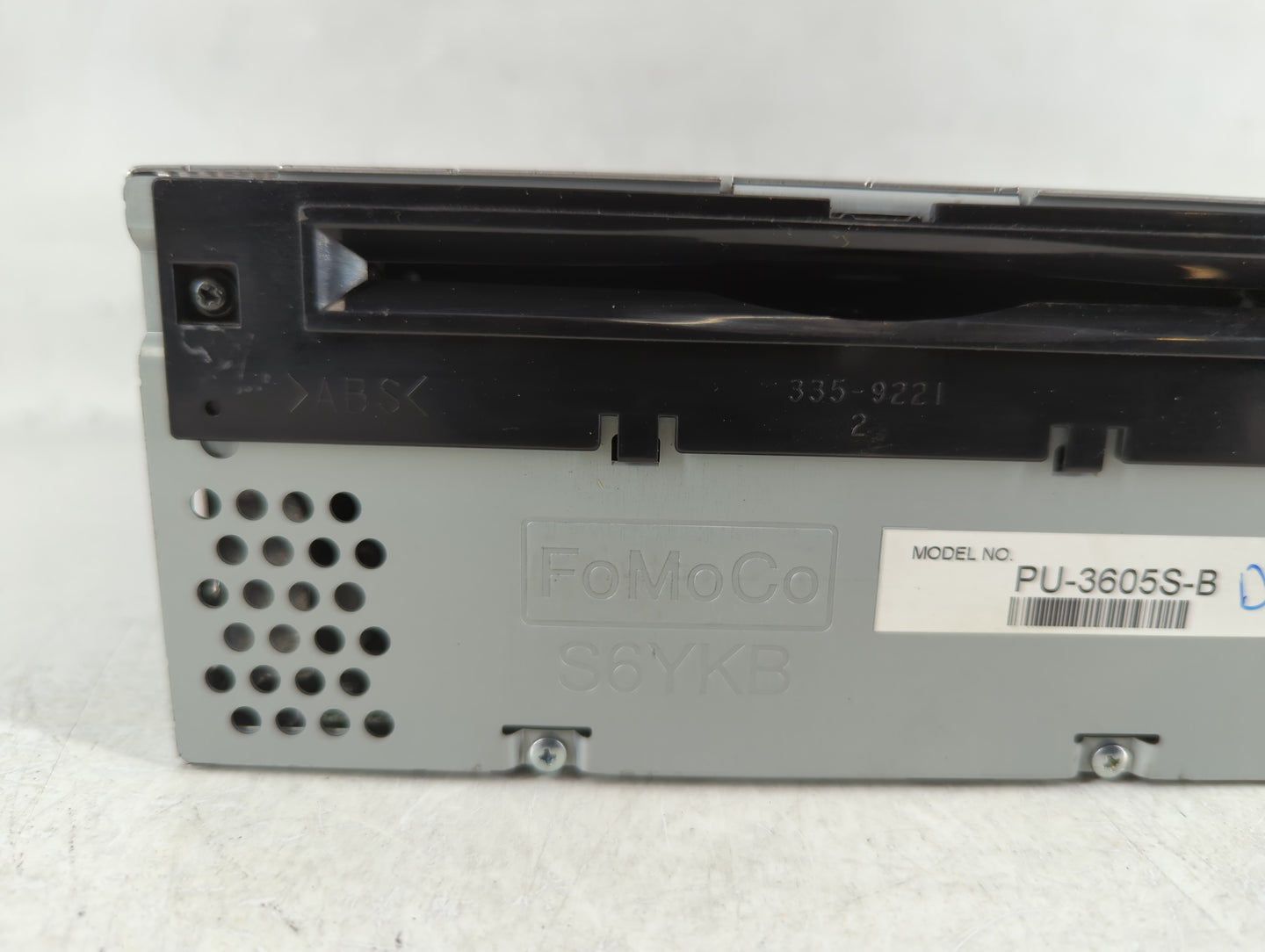 2015-2015 Ford Mustang Am Fm Cd Player Radio Receiver - Oemusedautoparts1.com
