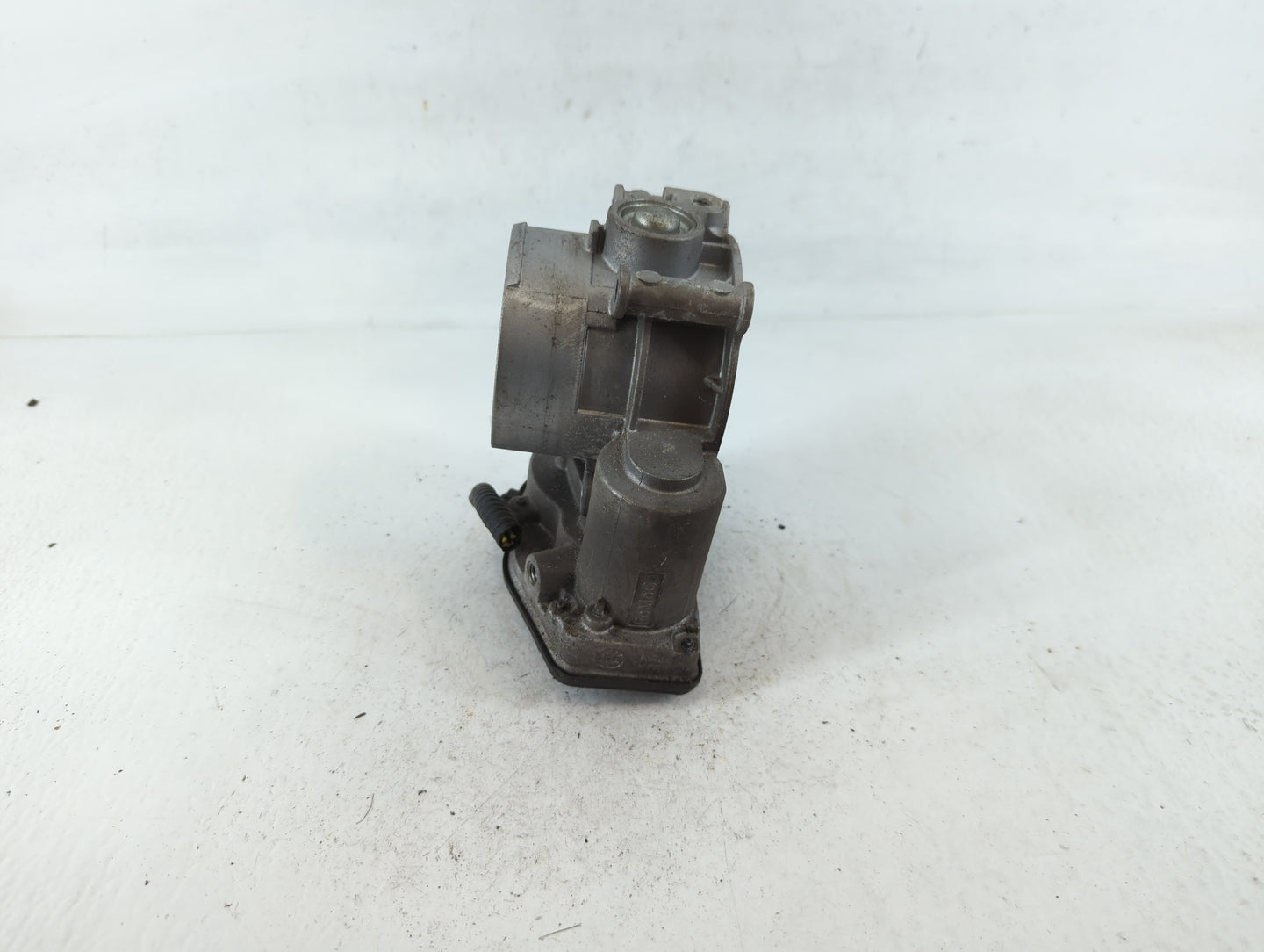 2011-2017 Ford Mustang Throttle Body P/N:14279 4004988 AT4E-EH Fits Fits 2011 2012 2013 2014 2015 2016 2017 2018 2019 OEM Us