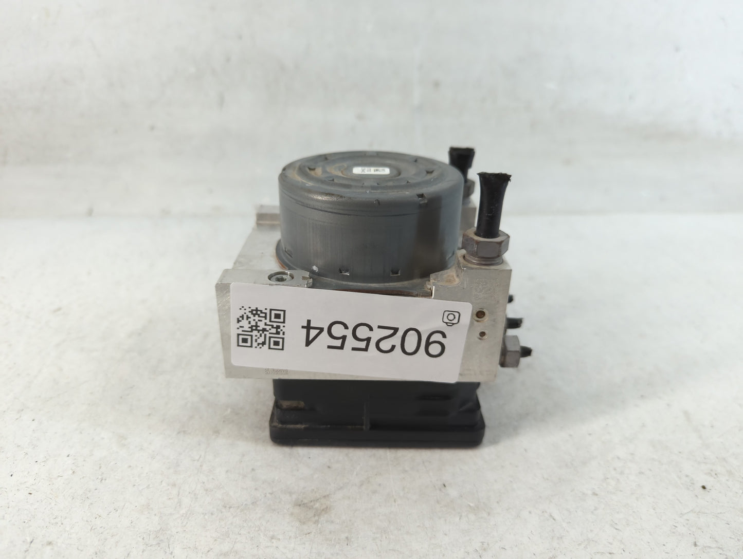 2015 Ford Mustang ABS Pump Control Module Replacement P/N:FR3C-2C405-BE Fits OEM Used Auto Parts - Oemusedautoparts1.com