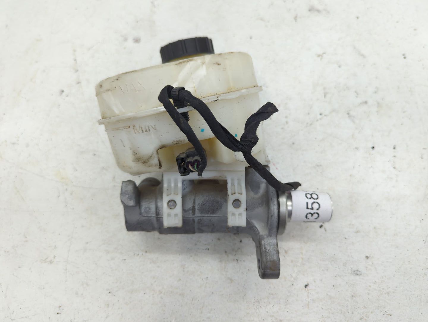 2015-2022 Ford Mustang Brake Master Cylinder - Oemusedautoparts1.com