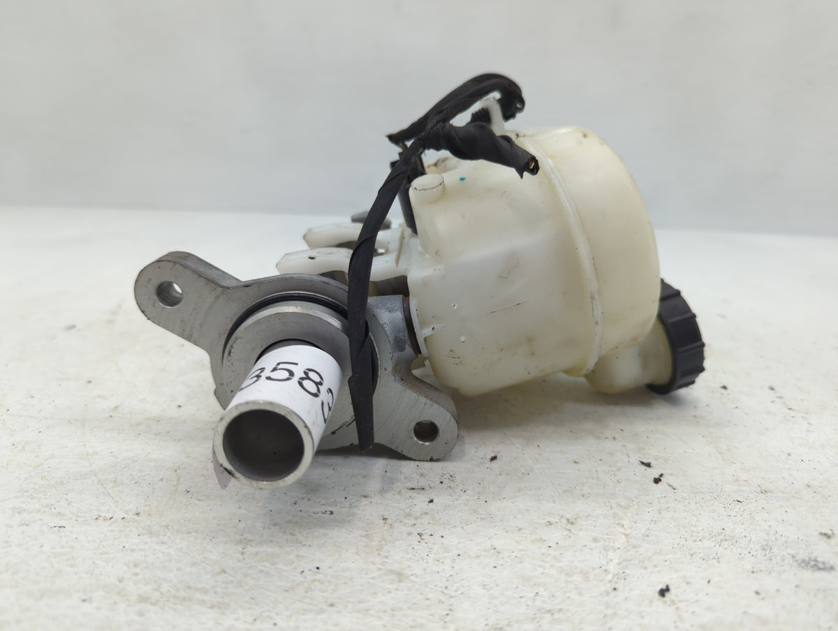 2015-2022 Ford Mustang Brake Master Cylinder 913583 - Oemusedautoparts1.com