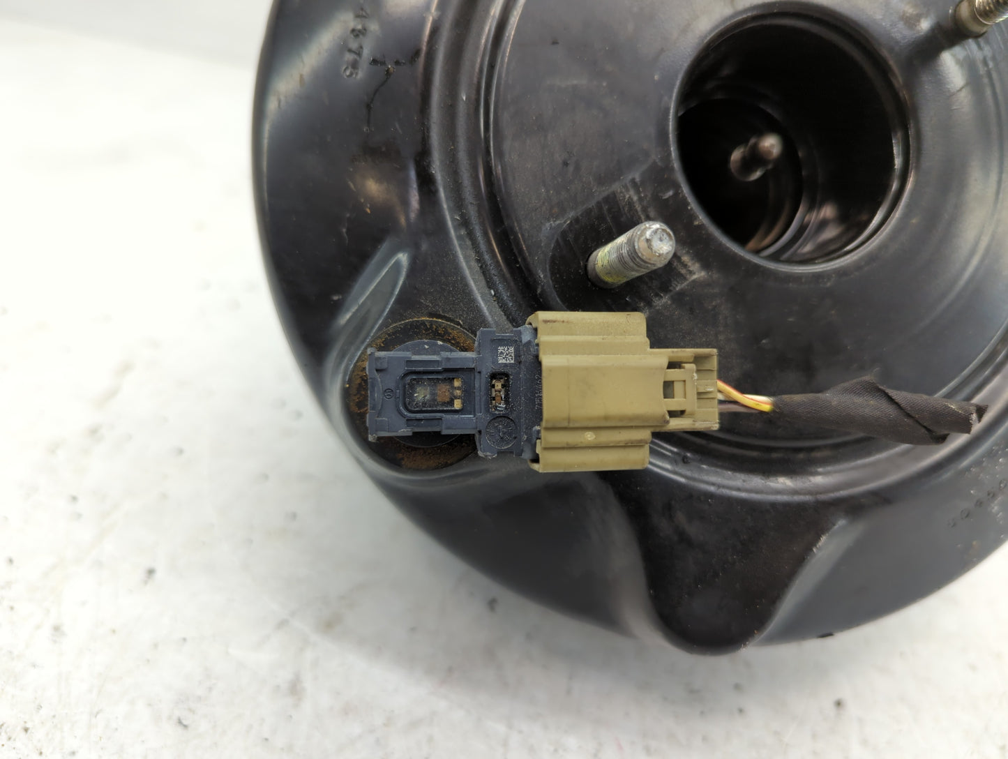 2015-2017 Ford Mustang Power Brake Booster Oem - Oemusedautoparts1.com