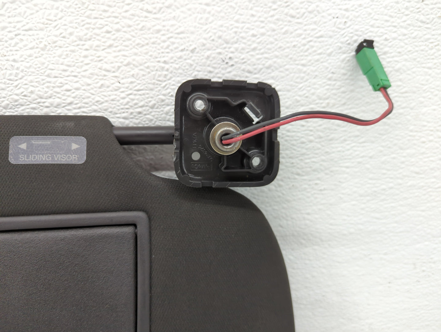 2013-2019 Ford Taurus Sun Visor Shade Replacement Passenger Right Mirror Fits OEM Used Auto Parts - Oemusedautoparts1.com