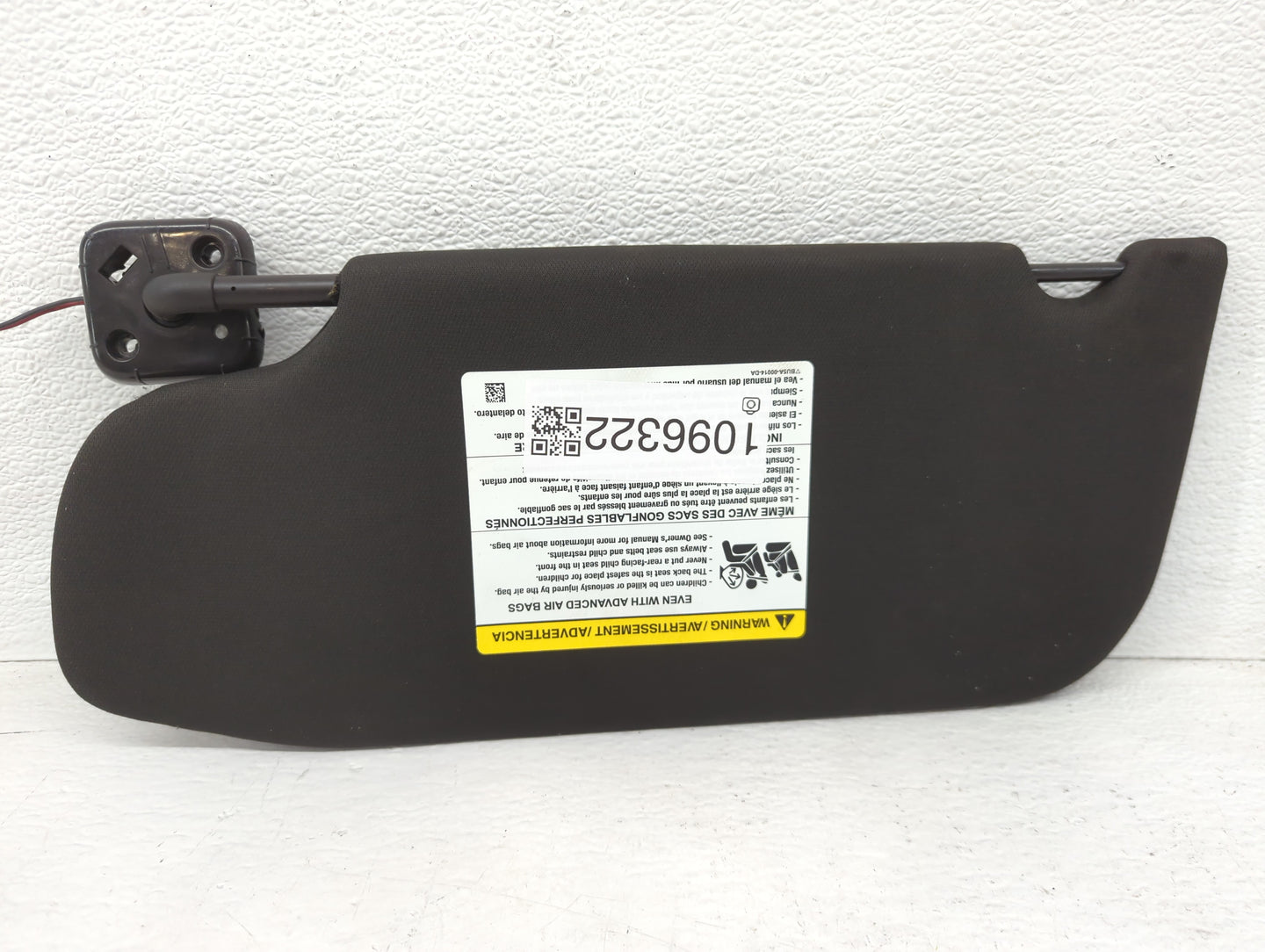 2013-2019 Ford Taurus Sun Visor Shade Replacement Passenger Right Mirror Fits OEM Used Auto Parts - Oemusedautoparts1.com