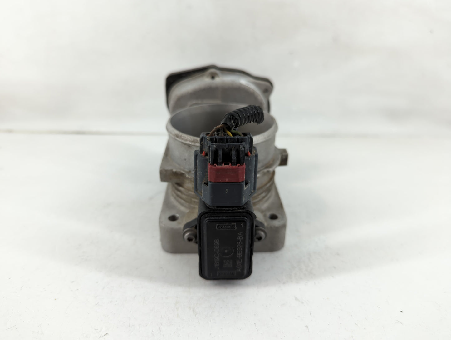 2013-2017 Ford Taurus Throttle Body P/N:AA5E-9F991-BB Fits Fits 2012 2013 2014 2015 2016 2017 OEM Used Auto Parts - Oemuseda