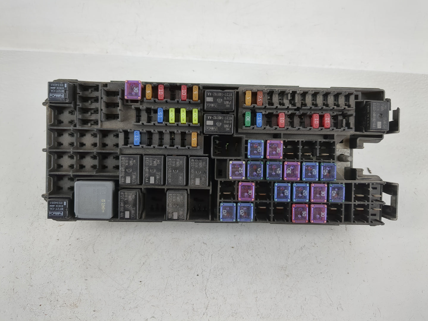 2013-2016 Ford Taurus Fusebox Fuse Box Panel Relay Module P/N:DG1T-14A003-BA Fits Fits 2013 2014 2015 2016 OEM Used Auto Par
