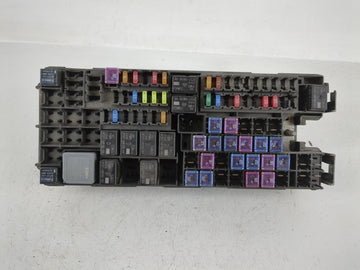 2013-2016 Ford Taurus Fusebox Fuse Box Panel Relay Module P/N:DG1T-14A003-BA Fits Fits 2013 2014 2015 2016 OEM Used Auto Parts