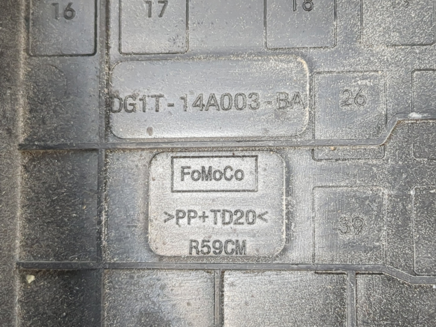 2013-2016 Ford Taurus Fusebox Fuse Box Panel Relay Module P/N:DG1T-14A003-BA Fits Fits 2013 2014 2015 2016 OEM Used Auto Par
