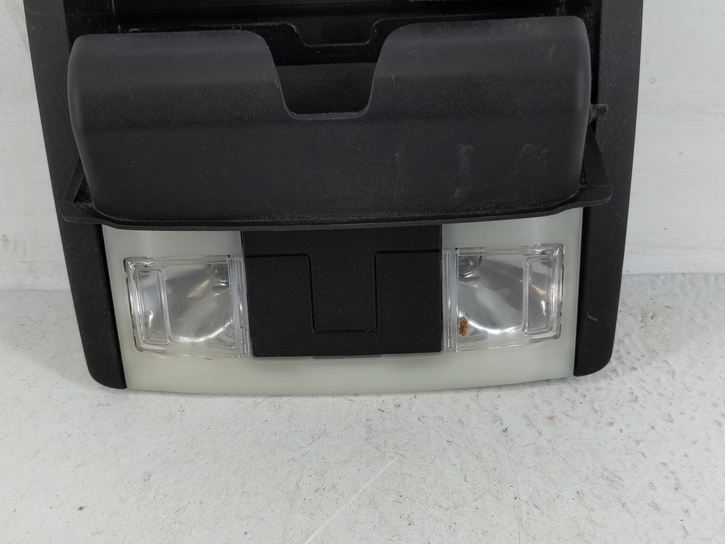 2015 Ford Taurus Overhead Roof Console - Oemusedautoparts1.com