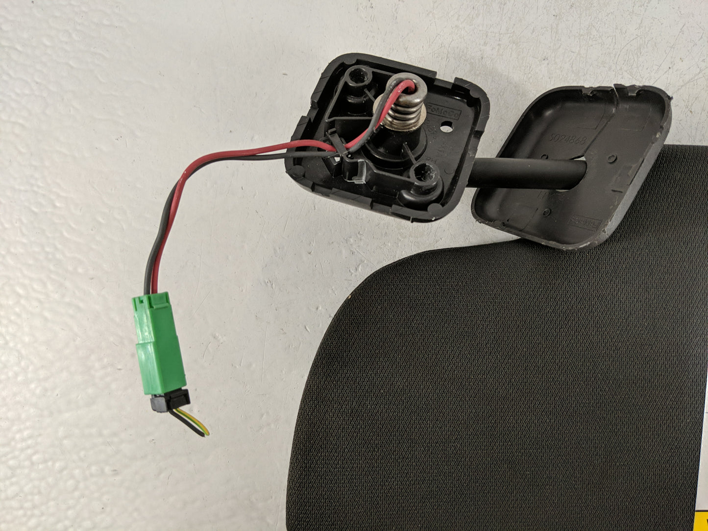 2013-2019 Ford Taurus Sun Visor Shade Replacement Passenger Right Mirror Fits OEM Used Auto Parts - Oemusedautoparts1.com