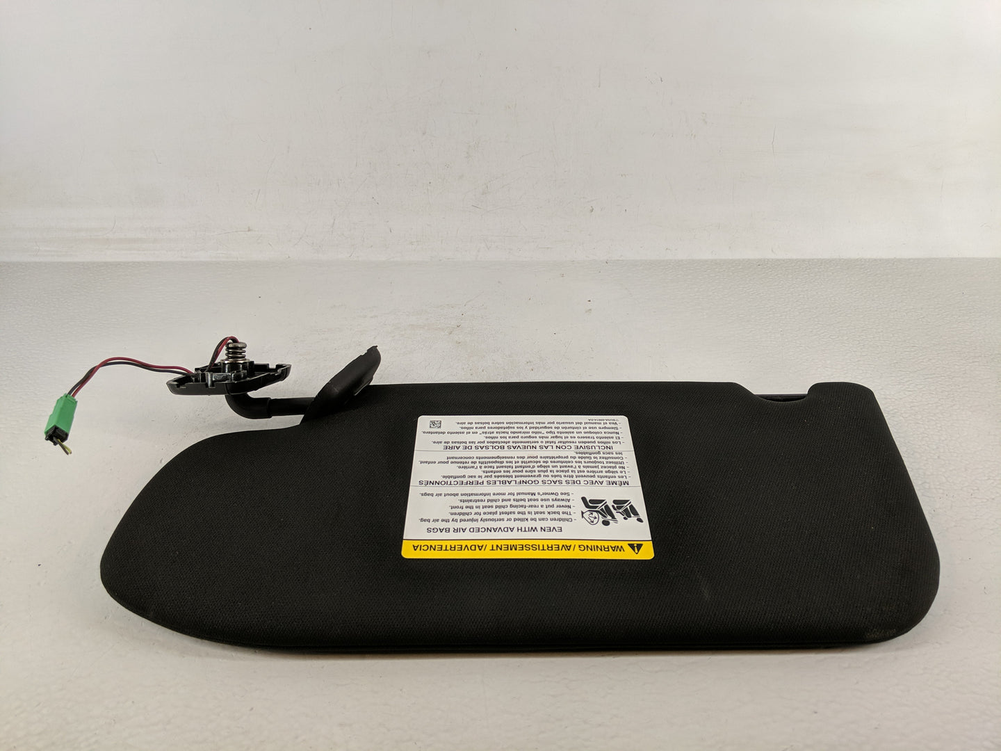 2013-2019 Ford Taurus Sun Visor Shade Replacement Passenger Right Mirror Fits OEM Used Auto Parts - Oemusedautoparts1.com