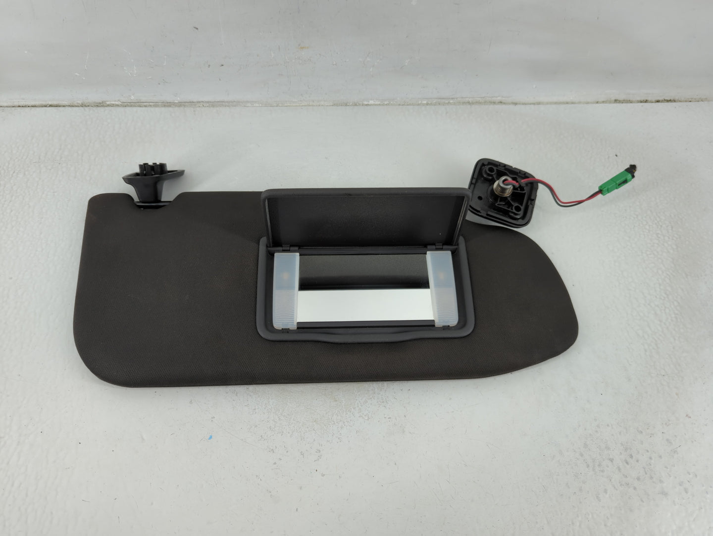 2013-2019 Ford Taurus Sun Visor Shade Replacement Passenger Right Mirror Fits OEM Used Auto Parts - Oemusedautoparts1.com