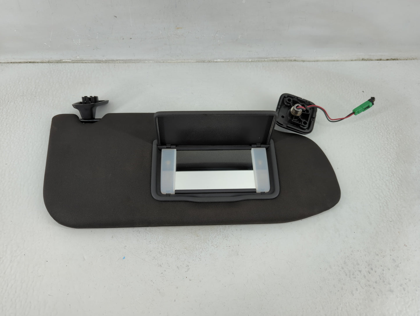 2013-2019 Ford Taurus Sun Visor Shade Replacement Passenger Right Mirror Fits OEM Used Auto Parts - Oemusedautoparts1.com