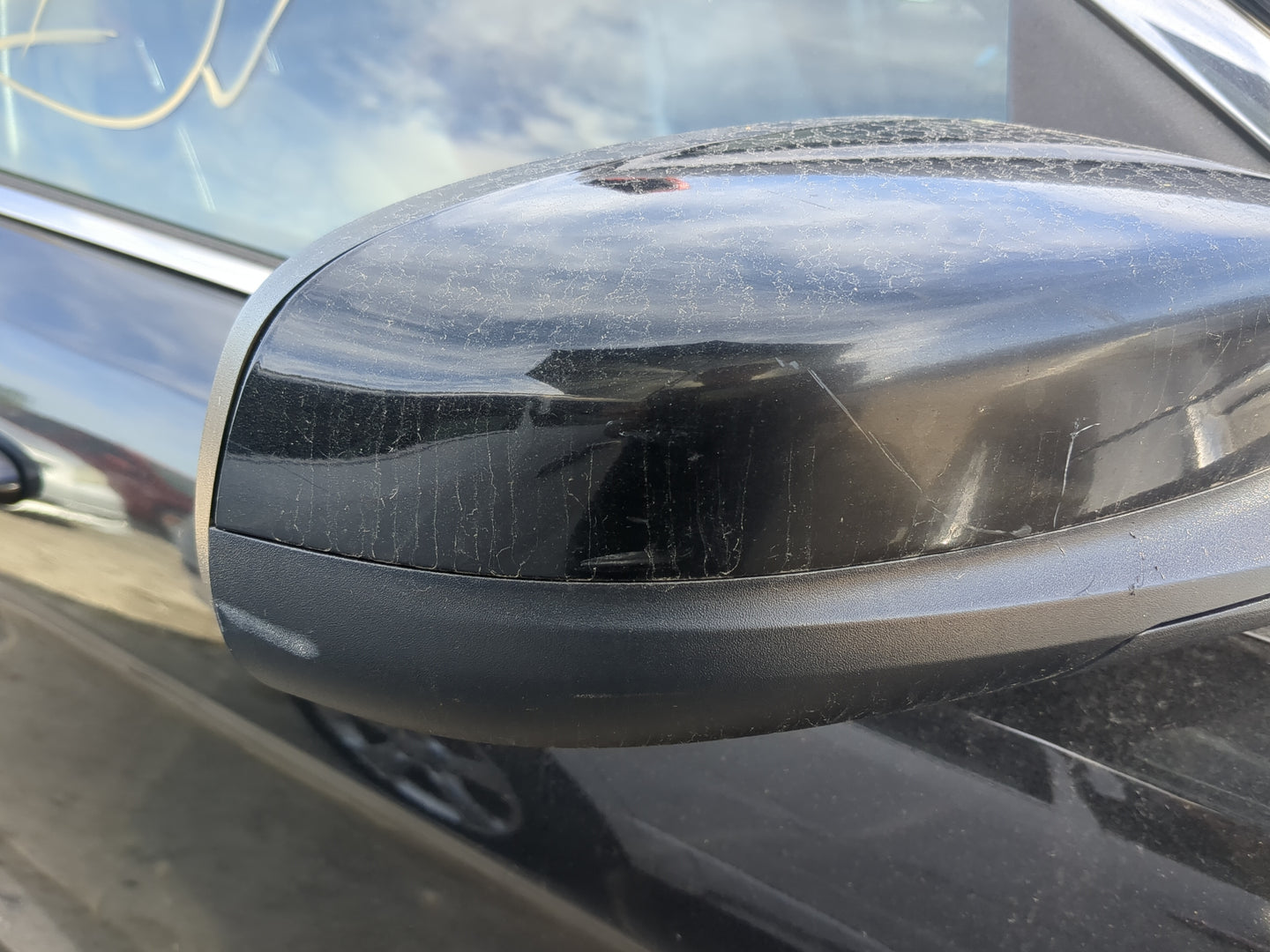 2013-2019 Ford Taurus Passenger Side View Mirror - Right Door Mirror OEM Used - Oemusedautoparts1.com
