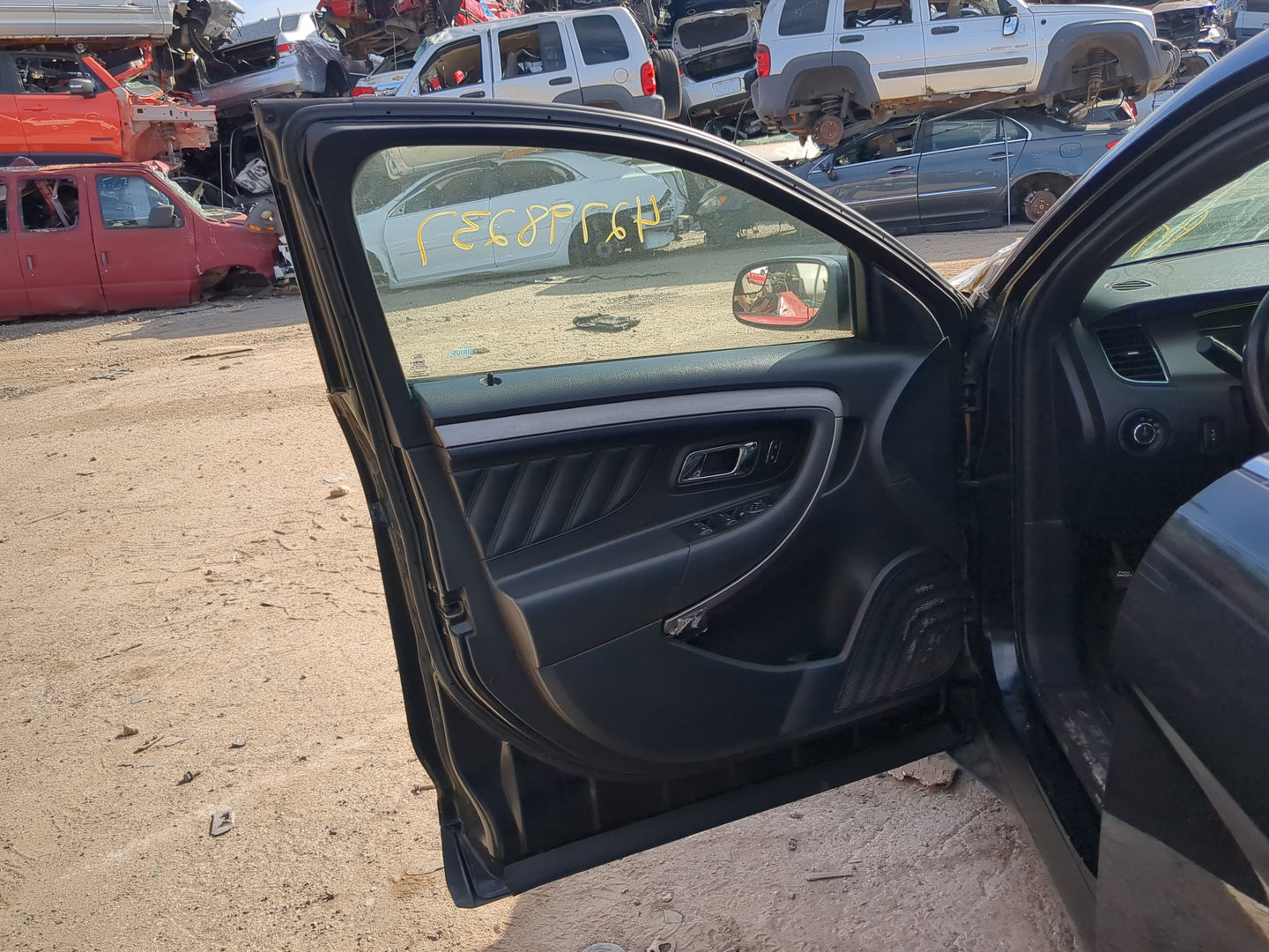 2010-2019 Ford Taurus Driver Front Door Oem 1185647 - Oemusedautoparts1.com