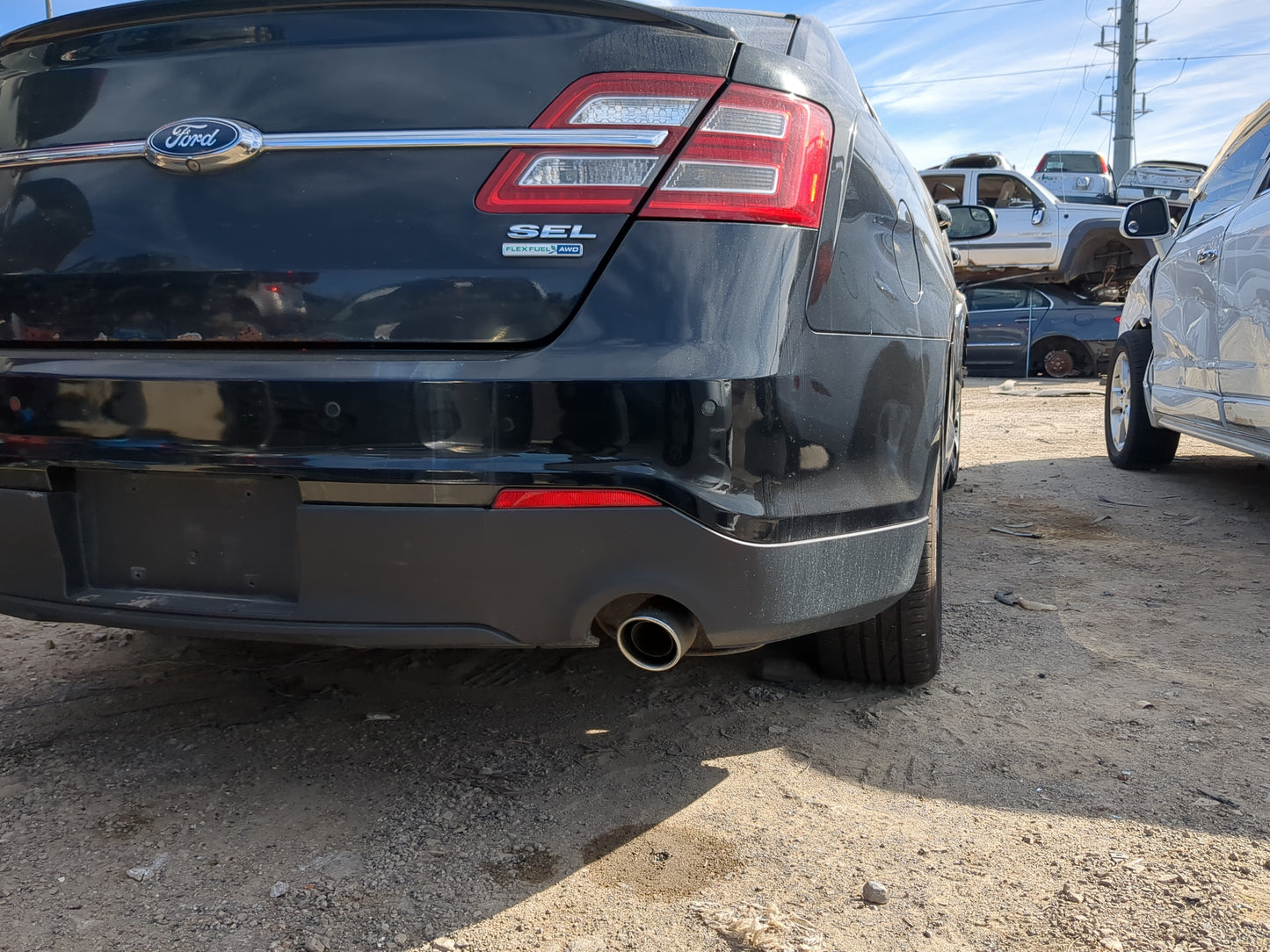 2013-2019 Ford Taurus Rear Bumper Assembly Oem - Oemusedautoparts1.com