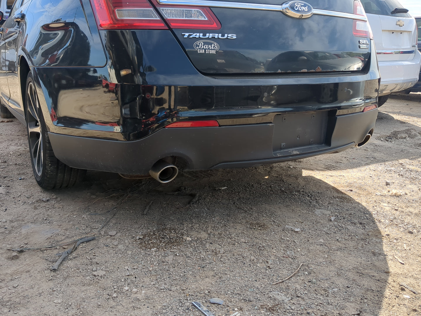 2013-2019 Ford Taurus Rear Bumper Assembly Oem 1185651 - Oemusedautoparts1.com