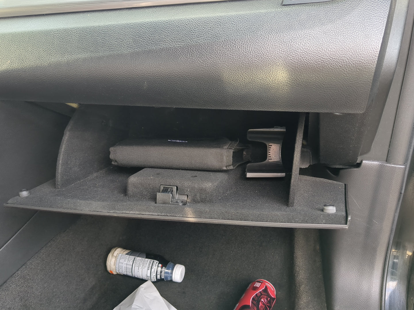 2015 Ford Taurus Passenger Glove Box Door Storage Compartment 1185654 - Oemusedautoparts1.com