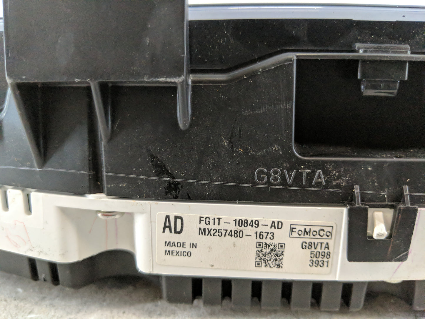 2016 Ford Taurus Instrument Cluster Speedometer Gauges P/N:FG1T-10849-AD Fits OEM Used Auto Parts - Oemusedautoparts1.com