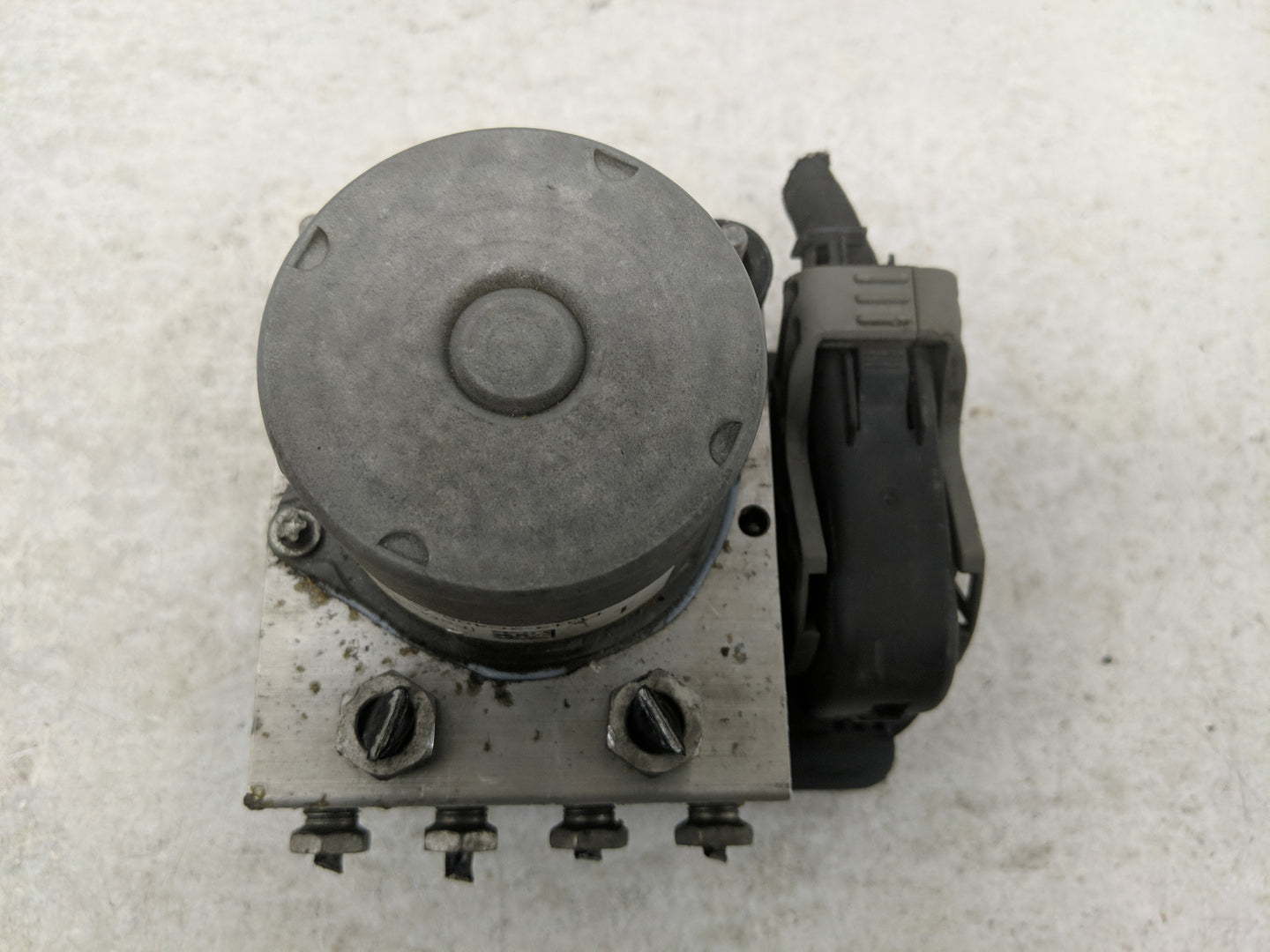 2014-2019 Ford Taurus ABS Pump Control Module Replacement P/N:FG13-2C405-A Fits Fits 2014 2015 2016 2017 2018 2019 OEM Used 