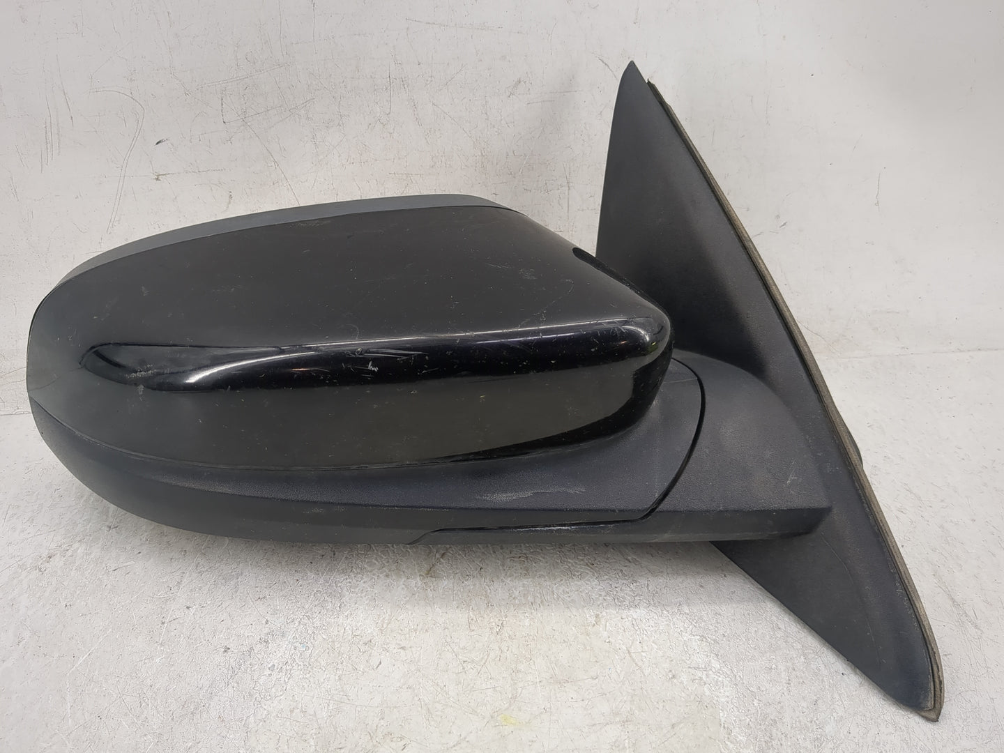 2010-2019 Ford Taurus Passenger Side View Mirror - Right Door Mirror OEM Used - Oemusedautoparts1.com