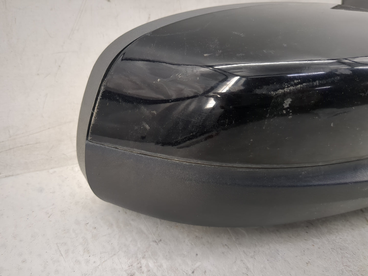 2010-2019 Ford Taurus Passenger Side View Mirror - Right Door Mirror OEM Used - Oemusedautoparts1.com