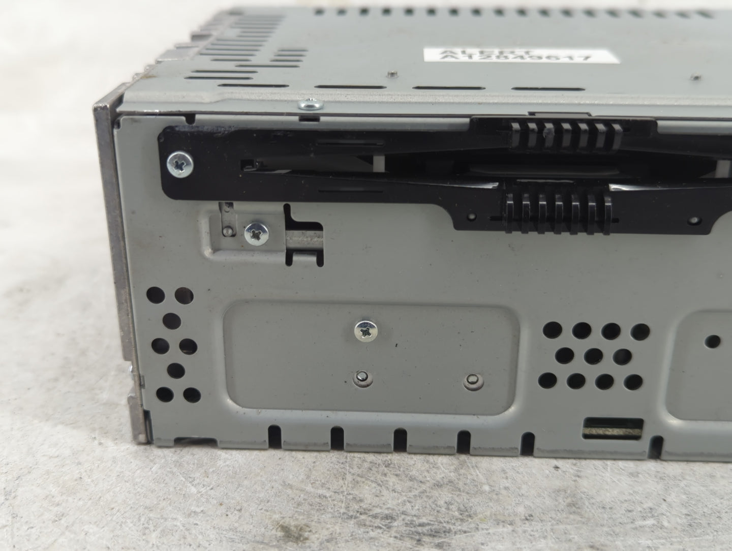 2013-2015 Ford Taurus Radio AM FM Cd Player Receiver Replacement P/N:DG1T-19C107-FD Fits Fits 2013 2014 2015 OEM Used Auto P