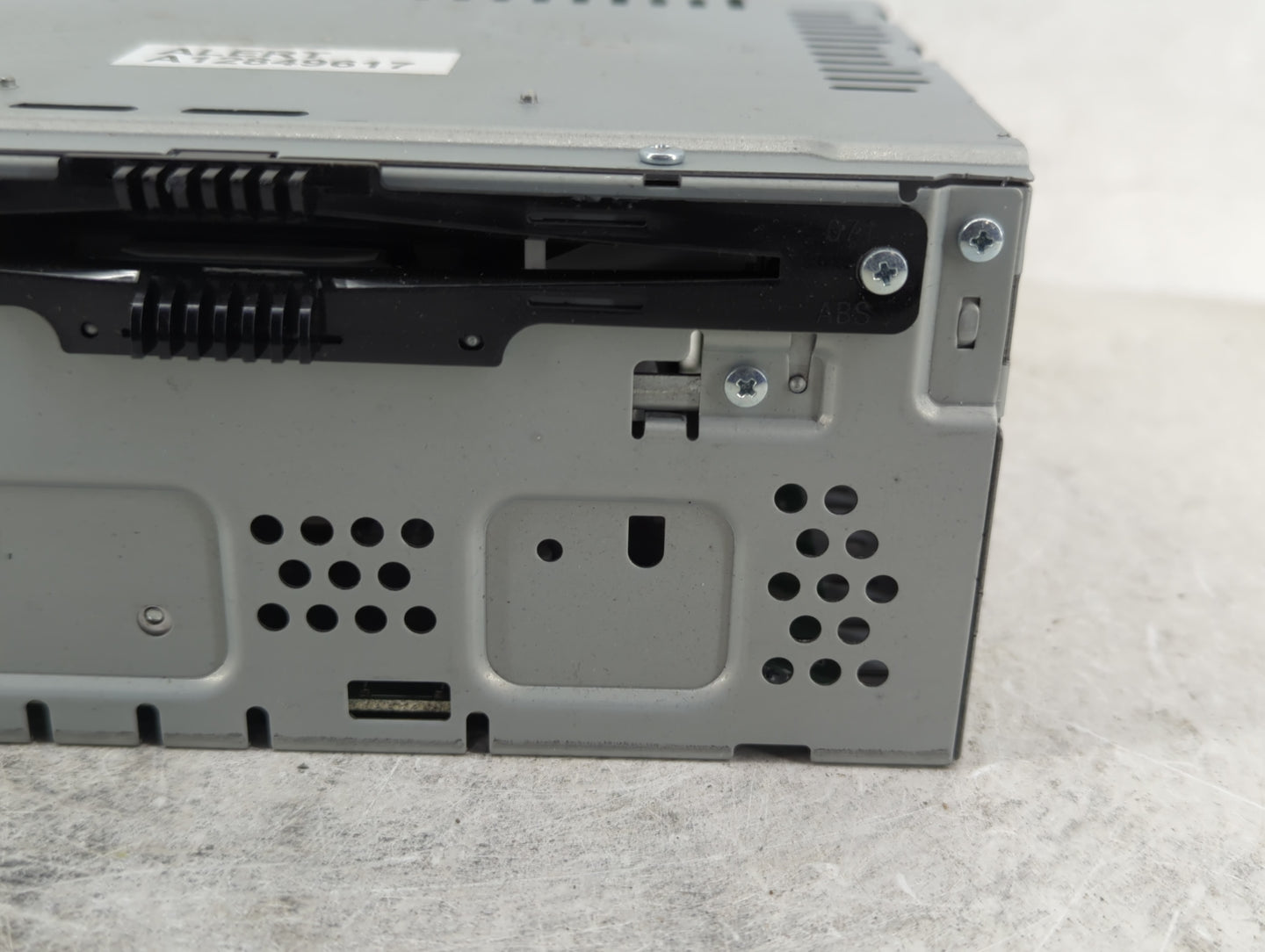 2013-2015 Ford Taurus Radio AM FM Cd Player Receiver Replacement P/N:DG1T-19C107-FD Fits Fits 2013 2014 2015 OEM Used Auto P