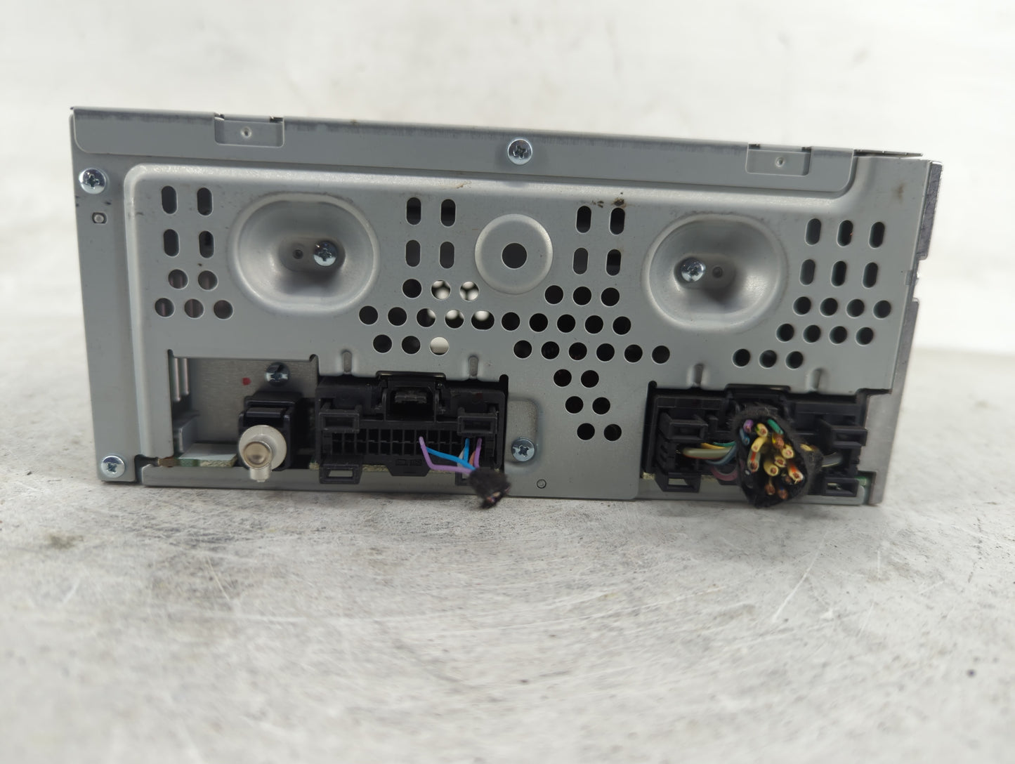 2013-2015 Ford Taurus Radio AM FM Cd Player Receiver Replacement P/N:DG1T-19C107-FD Fits Fits 2013 2014 2015 OEM Used Auto P