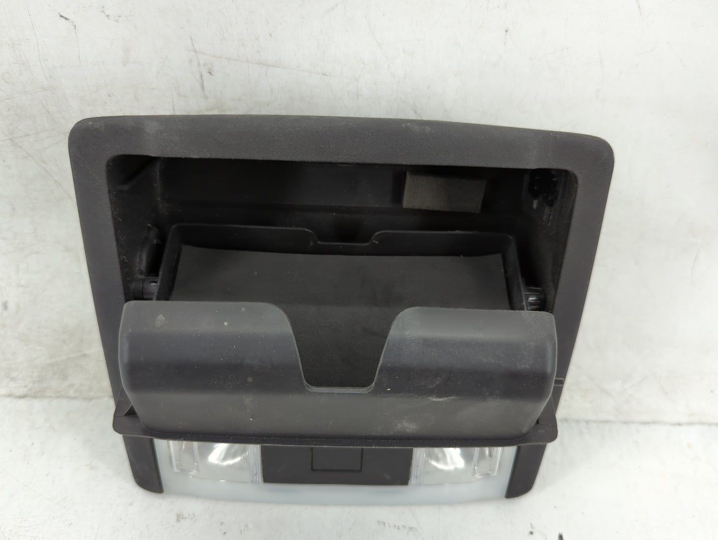 2013-2019 Ford Taurus Overhead Roof Console 1392432 - Oemusedautoparts1.com